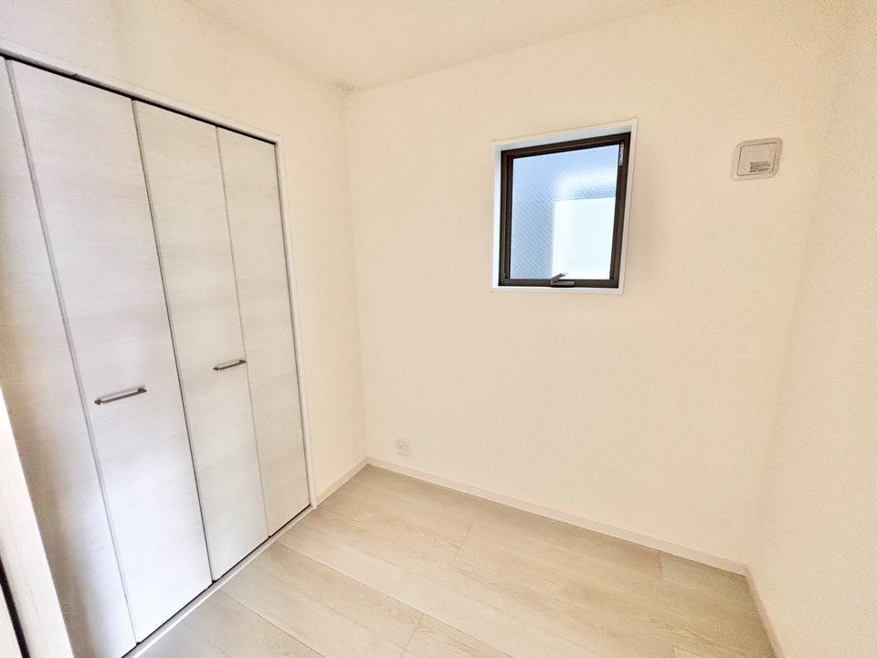 リーブルガーデン天白区高坂町　全3棟　新築住宅の洋室