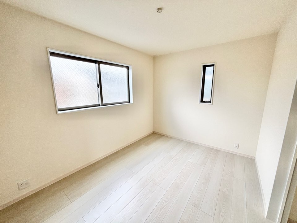 リーブルガーデン天白区高坂町　全3棟　新築住宅の洋室