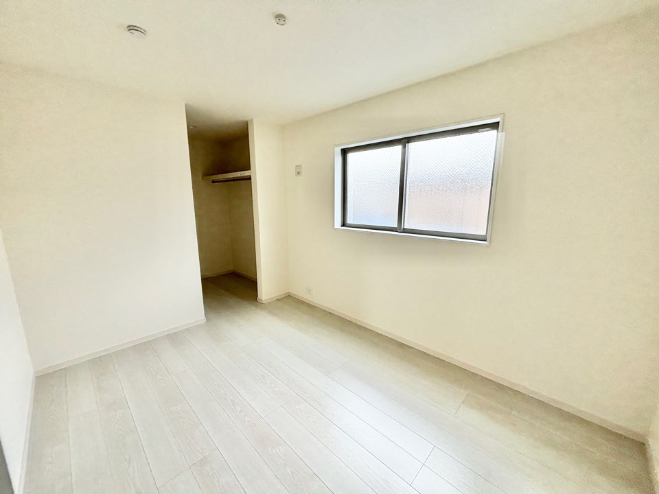 リーブルガーデン天白区高坂町　全3棟　新築住宅の洋室