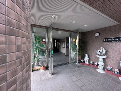 【エントランス】 | メゾン・ドゥ・ボヌール