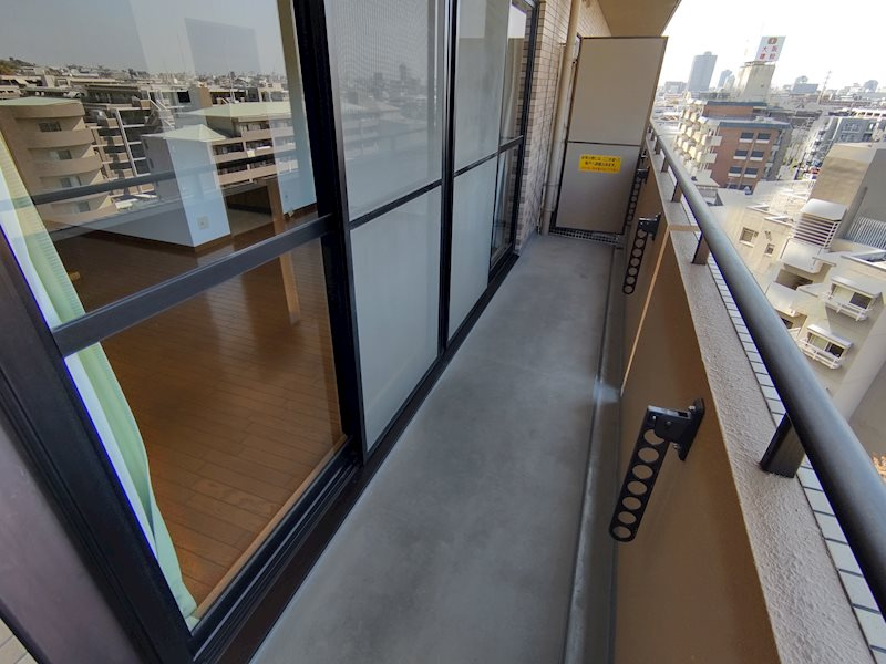 ルネ門戸東西棟のバルコニー