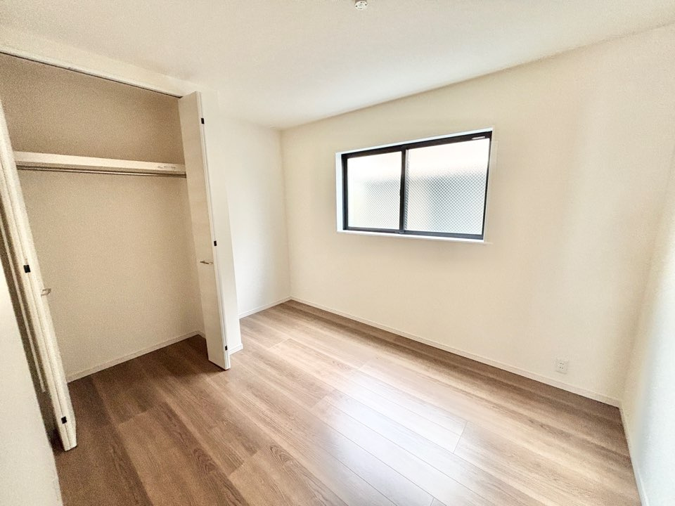 リーブルガーデン天白区高坂町　全3棟　新築住宅の洋室