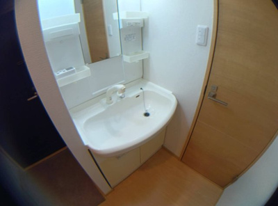 【洗面所】 | 三恵上新庄ハイツ | スペースが確保できる洗面所です