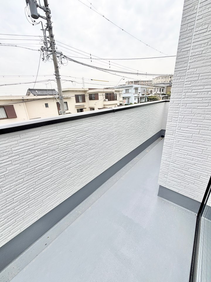 Terrechez天白区御前場町　全１棟　新築戸建のバルコニー
