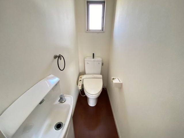 土浦市大岩田　中古戸建のトイレ