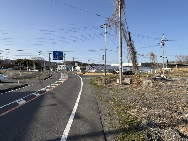 桜川市長方544.19坪売地の前面道路含む現地写真
