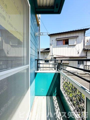 和修3号館のバルコニー|外からの目が気にならないバルコニーで洗濯物が干せます