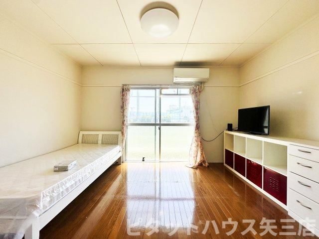 コーポ和修の居間・リビング|おしゃれな居間です