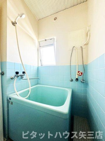 コーポ和修の浴室|コンパクトで使いやすいお風呂です