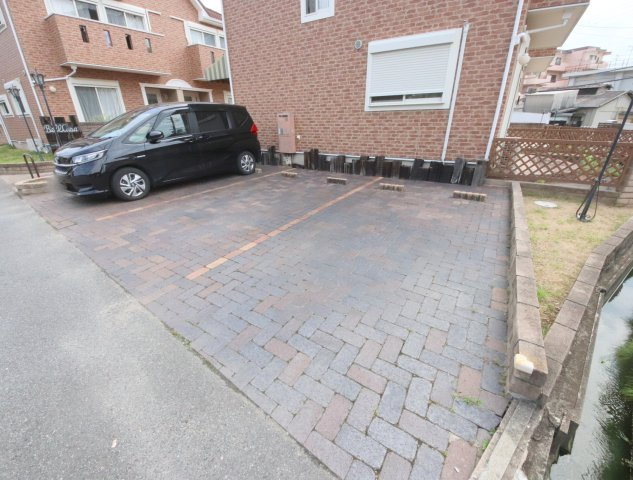 ベルカーサの駐車場