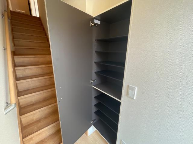（仮）若木町3丁目新築アパートの収納|下駄箱（イメージ）