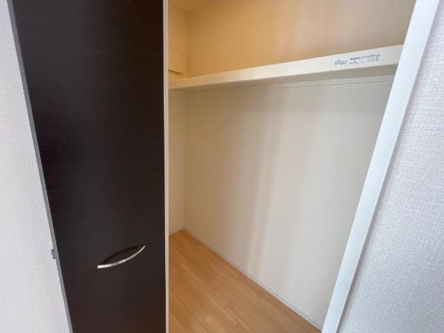 （仮）若木町3丁目新築アパートの収納|リビング収納（イメージ）