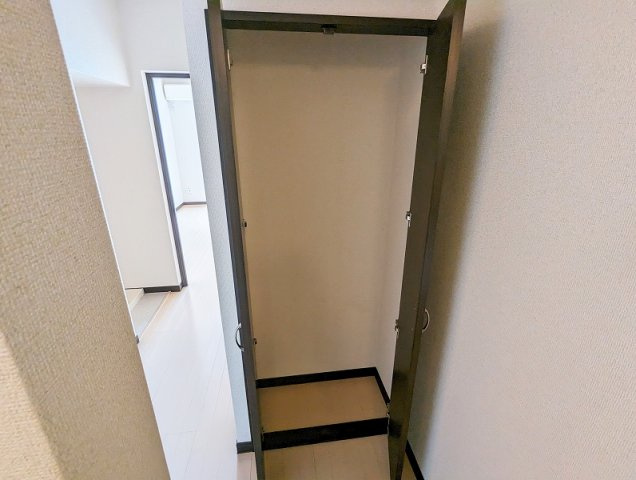 レオネクストファミールＡｉの内装