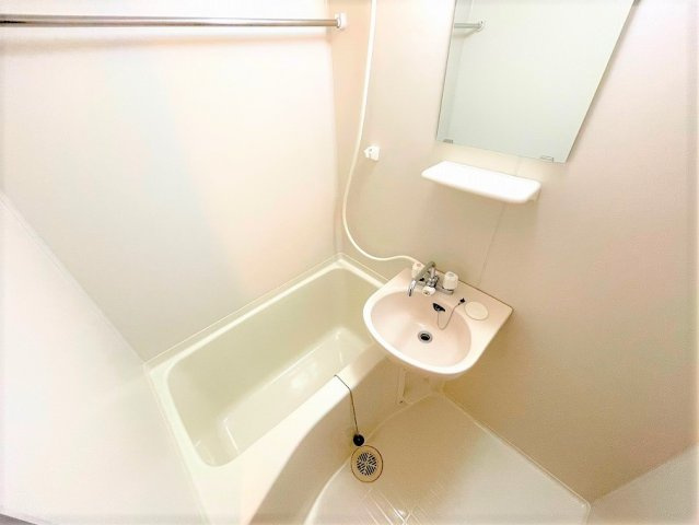 レオパレスプレミールの浴室