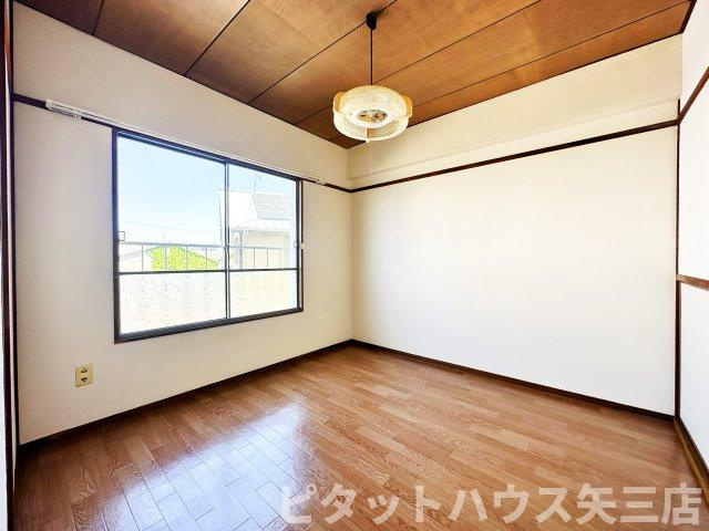 四宮ニューハウスの居間・リビング|おしゃれなリビングです