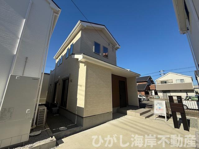 平塚市四之宮　新築戸建　全7棟の前面道路含む現地写真|現地外観