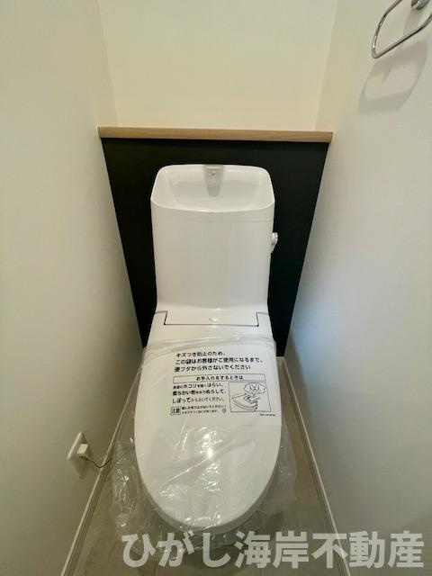 平塚市龍城ケ丘　新築戸建　全３棟のトイレ|洗浄機能付きお手洗い