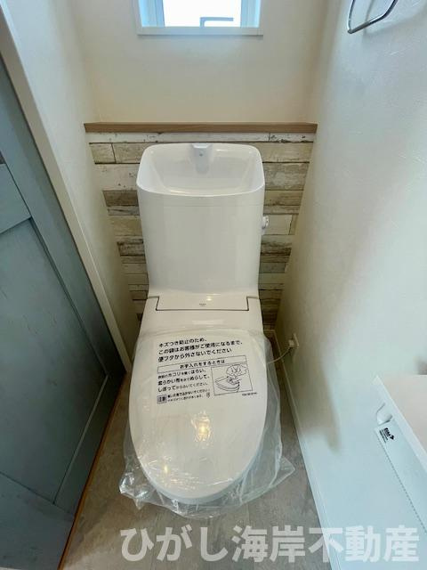 平塚市龍城ケ丘　新築戸建　全３棟のトイレ|洗浄機能付きお手洗い