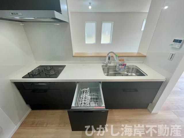 平塚市龍城ケ丘　新築戸建　全３棟のキッチン|食洗器付きシステムキッチン
