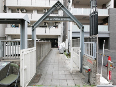 【エントランス】 | グランピア永山