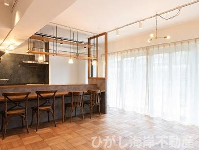 クリオ茅ヶ崎柳島海岸の居間・リビング|新規リフォーム完了！　約14帖　LDK