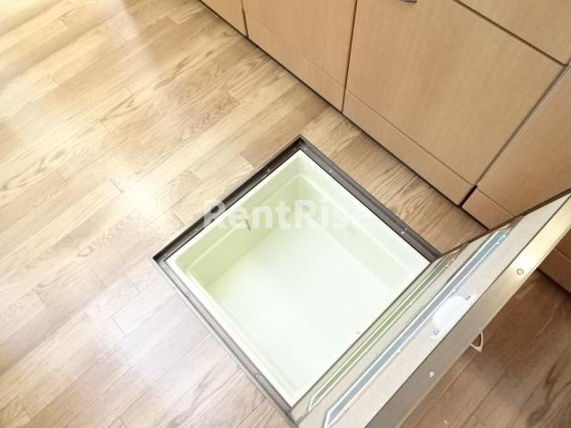 一宮市九品町４丁目のアパートの収納|床下収納(イメージ)