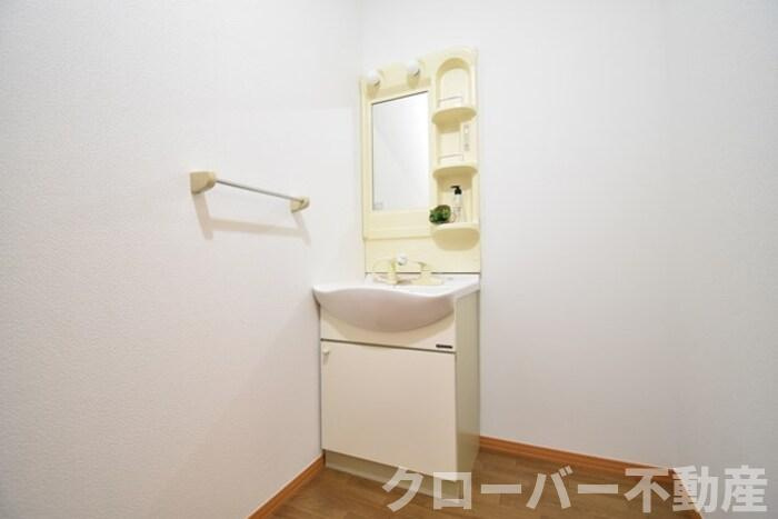 ハイツ田園 Ⅱ A棟の独立洗面台|洗髪洗面化粧台