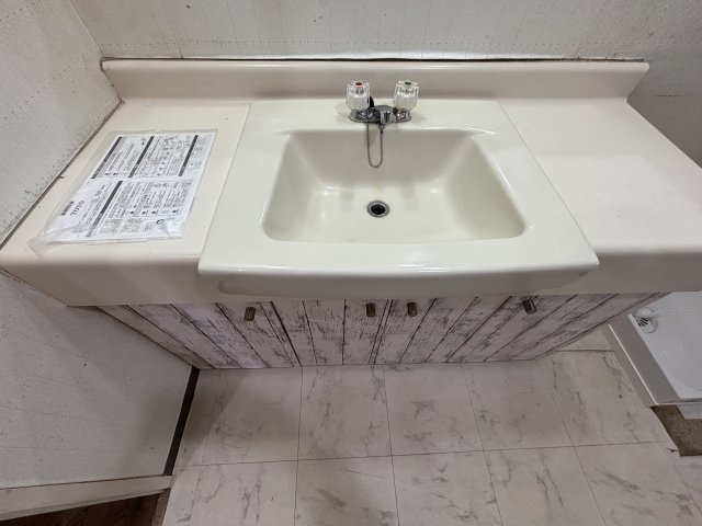 多摩市鶴牧４丁目の中古マンションの洗面所