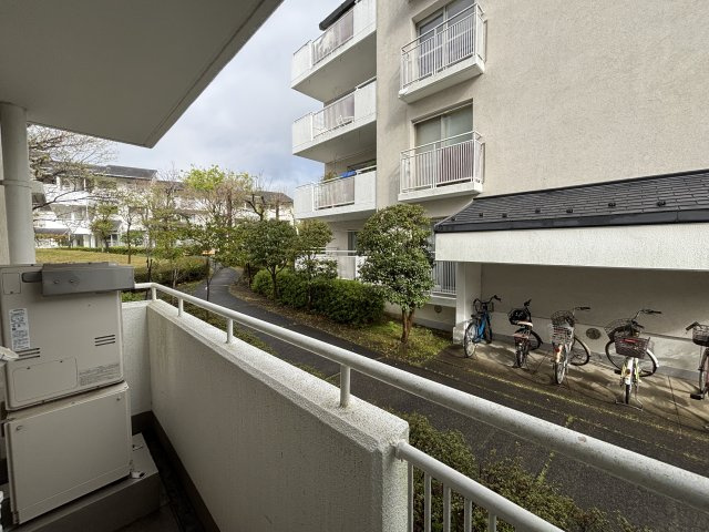 多摩市鶴牧４丁目の中古マンションのバルコニー