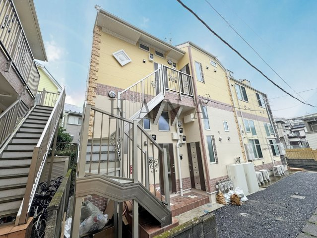 ユナイト子安台ラウンドハウスの外観