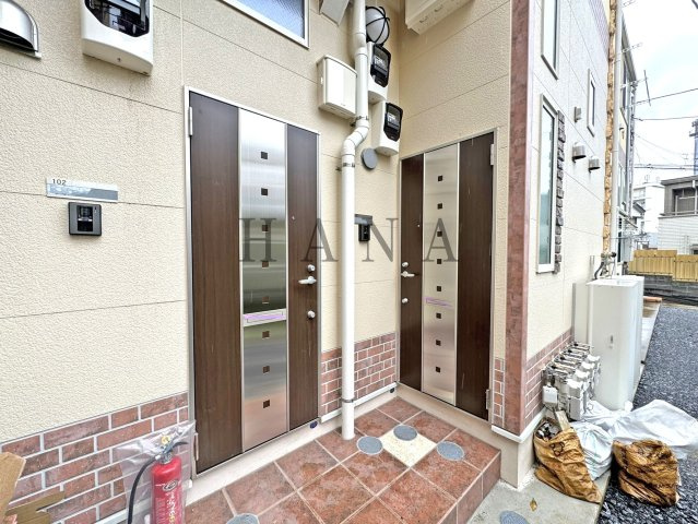 ユナイト子安台ラウンドハウスのエントランス