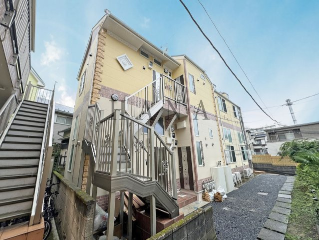 ユナイト子安台ラウンドハウスの外観