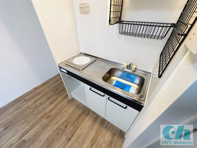 ストーク・ストラーダ雪ヶ谷 203号室のキッチン