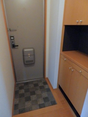 【玄関】 | アメニティ殿山　B棟