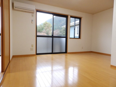 【居間・リビング】 | アメニティ殿山　B棟