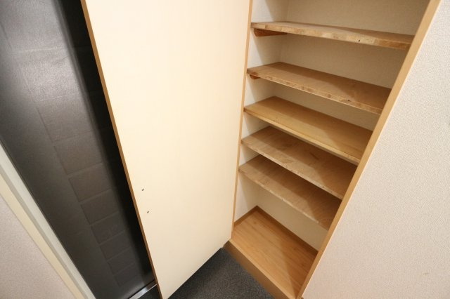 サンスイート神戸の収納