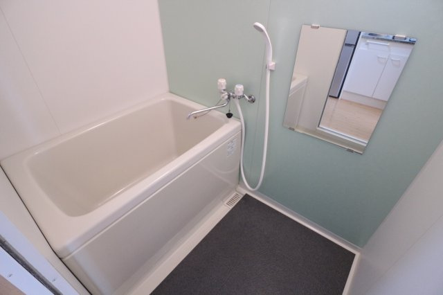 サンスイート神戸の浴室