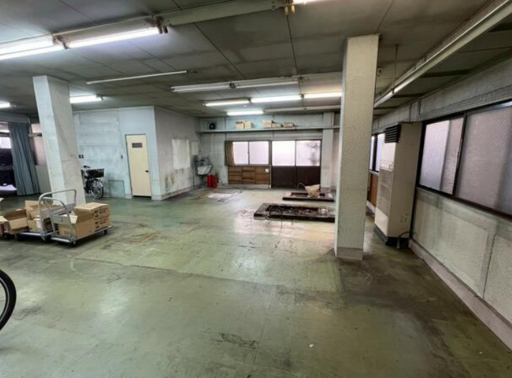 大津市中央２丁目の店舗事務所の内装