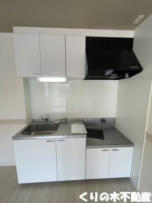 【キッチン】 | エクセルハイツ B棟 | お料理しやすいキッチンです