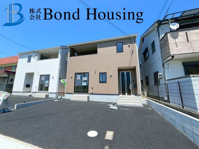 「SAFE365」「お車並列3台可」大久保町八木第3　全２棟2号棟の前面道路含む現地写真