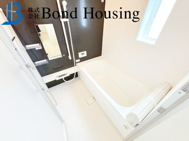 「中八木駅2分」「お車並列3台可」大久保町八木第3　全２棟1号棟の浴室