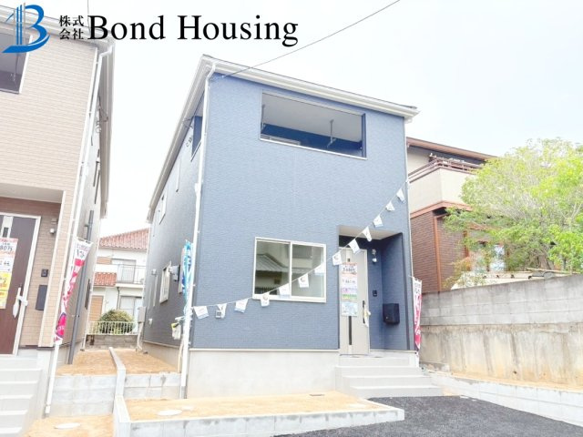 「ルーフバルコニー」「並列2台」大久保町高丘　第1　全2棟2号棟の外観