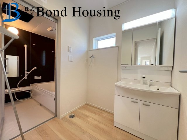 「SAFE365」「お車並列2台可」大久保町高丘　第1　全2棟1号棟の独立洗面台