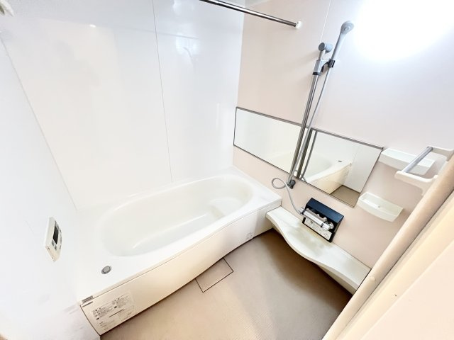 リビングタウン稲毛の杜Aの浴室|※別部屋参考写真