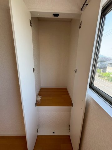 カトゥレーヴの玄関