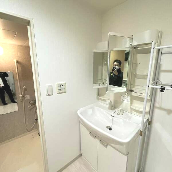 EbyU新大阪の洗面所