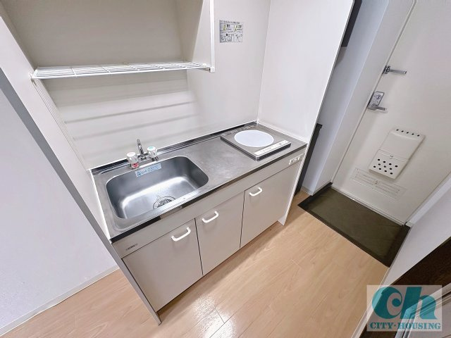 カーサOSAKABE 103号室のキッチン