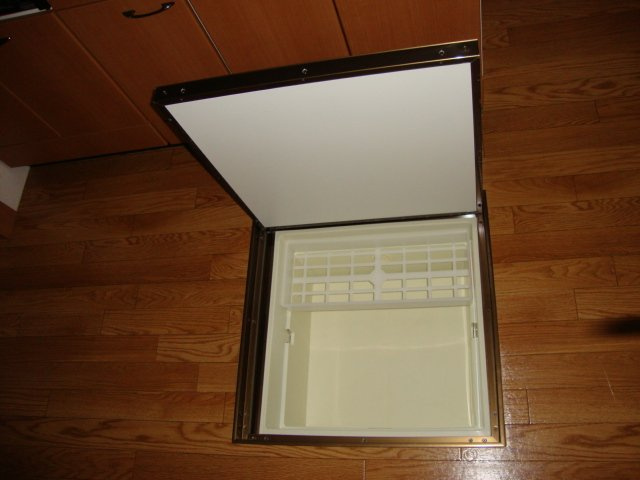 サンライフ　ハサマの収納|床下収納