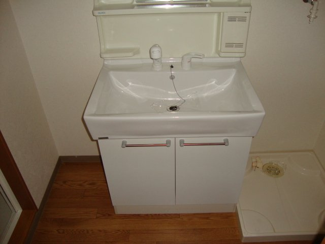 サンライフ　ハサマの洗面所|洗髪洗面化粧台