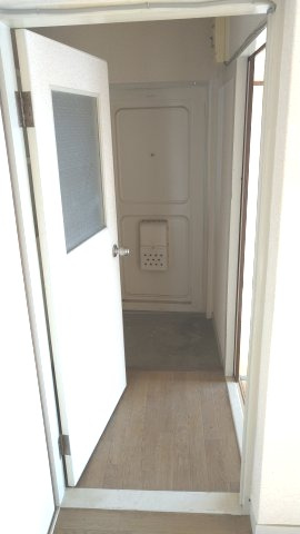 神陵台厚生年金4号棟　５Fの玄関|玄関です